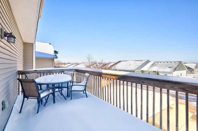 1355 SE Waddell Way, Waukee, IA 50263