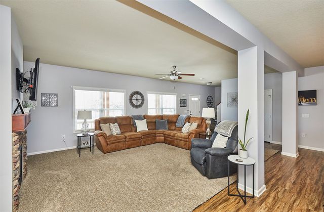 1355 SE Waddell Way, Waukee, IA 50263