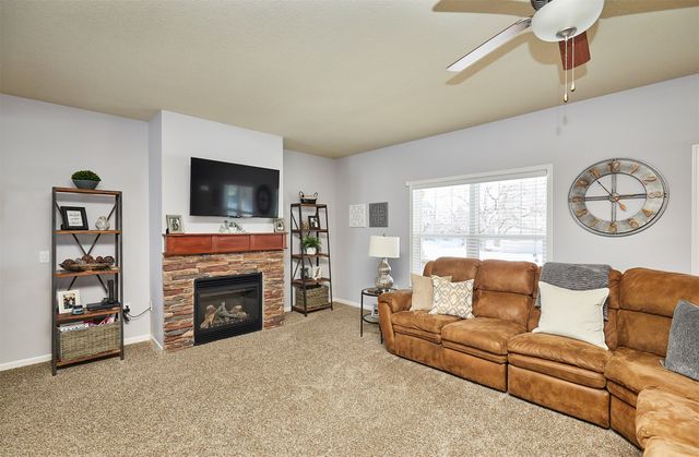 1355 SE Waddell Way, Waukee, IA 50263