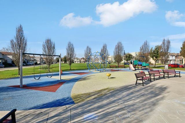 3237 Bridgeway Dr, Rancho Cordova, CA 95670