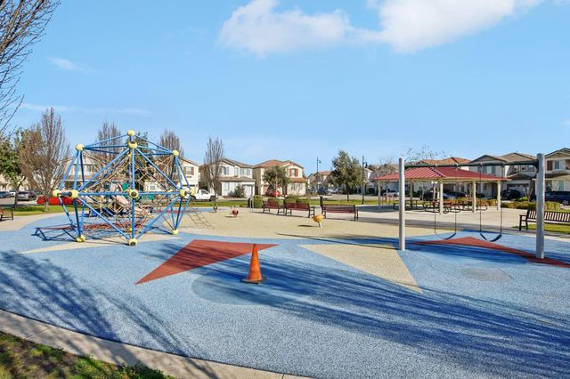 3237 Bridgeway Dr, Rancho Cordova, CA 95670