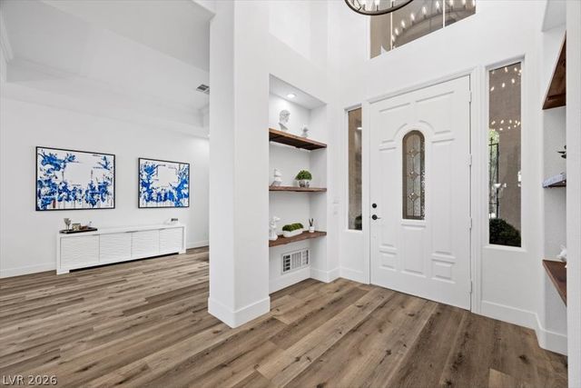 9521 Queen Charlotte Drive, Las Vegas, NV 89145