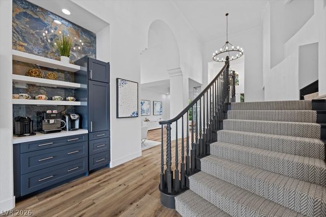 9521 Queen Charlotte Drive, Las Vegas, NV 89145
