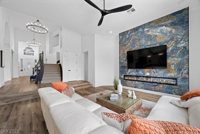 9521 Queen Charlotte Drive, Las Vegas, NV 89145