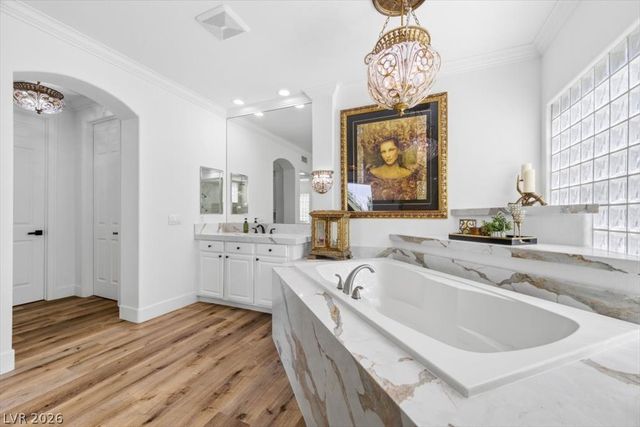 9521 Queen Charlotte Drive, Las Vegas, NV 89145