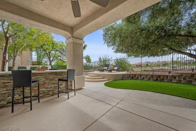 9521 Queen Charlotte Drive, Las Vegas, NV 89145