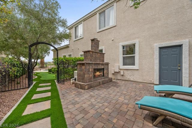 9521 Queen Charlotte Drive, Las Vegas, NV 89145