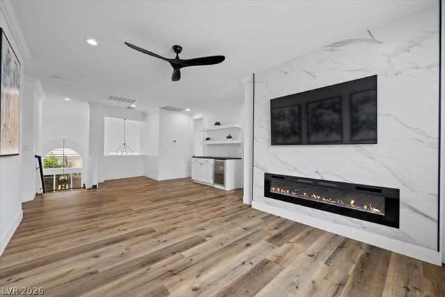 9521 Queen Charlotte Drive, Las Vegas, NV 89145