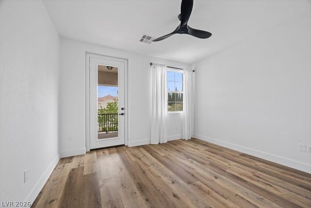 9521 Queen Charlotte Drive, Las Vegas, NV 89145