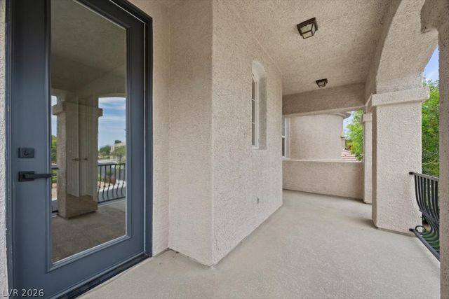 9521 Queen Charlotte Drive, Las Vegas, NV 89145