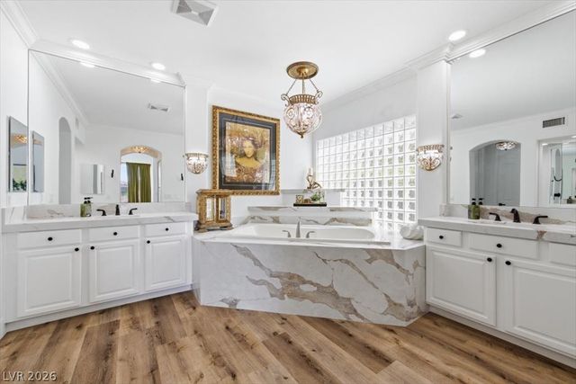 9521 Queen Charlotte Drive, Las Vegas, NV 89145