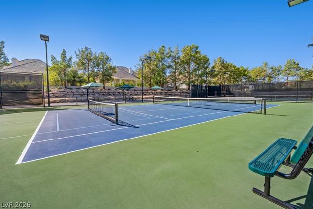 9521 Queen Charlotte Drive, Las Vegas, NV 89145