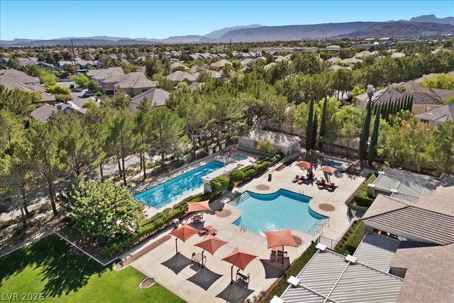 9521 Queen Charlotte Drive, Las Vegas, NV 89145