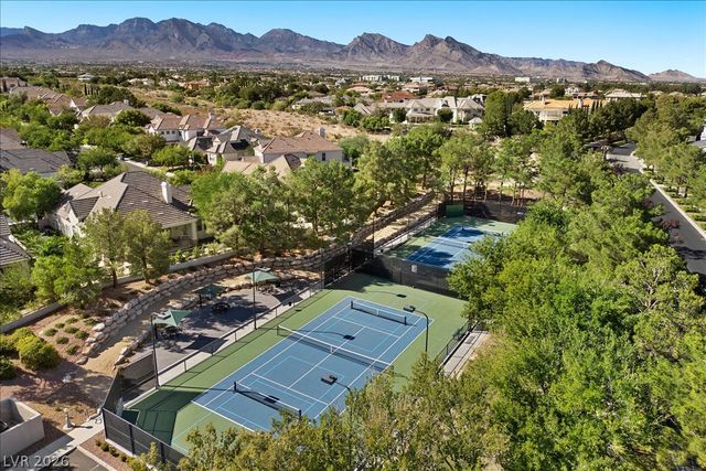 9521 Queen Charlotte Drive, Las Vegas, NV 89145