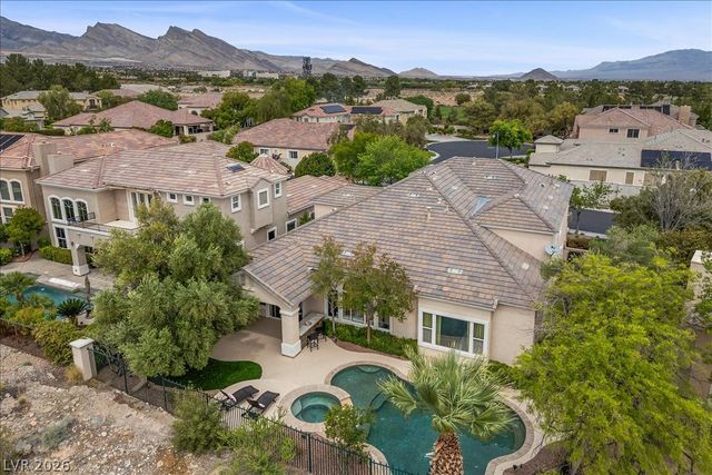 9521 Queen Charlotte Drive, Las Vegas, NV 89145