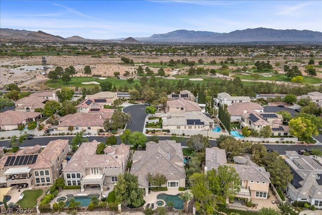 9521 Queen Charlotte Drive, Las Vegas, NV 89145