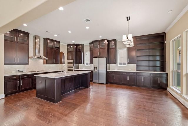 6139 Logan Creek Lane, Sugar Land, TX 77479