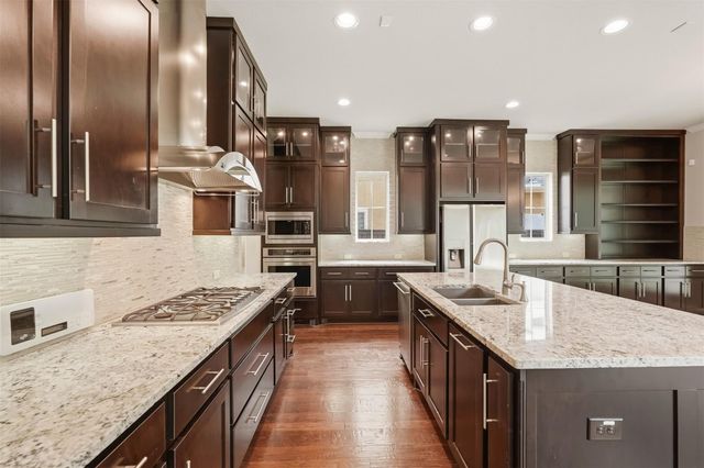 6139 Logan Creek Lane, Sugar Land, TX 77479