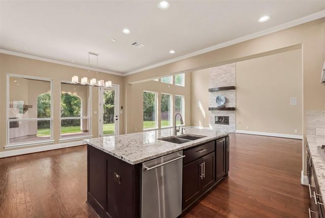 6139 Logan Creek Lane, Sugar Land, TX 77479