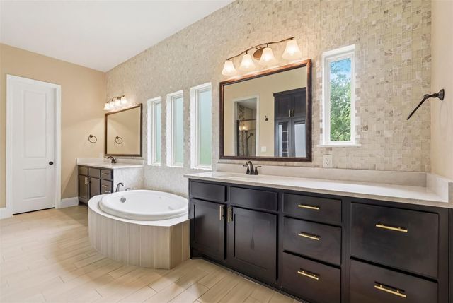 6139 Logan Creek Lane, Sugar Land, TX 77479