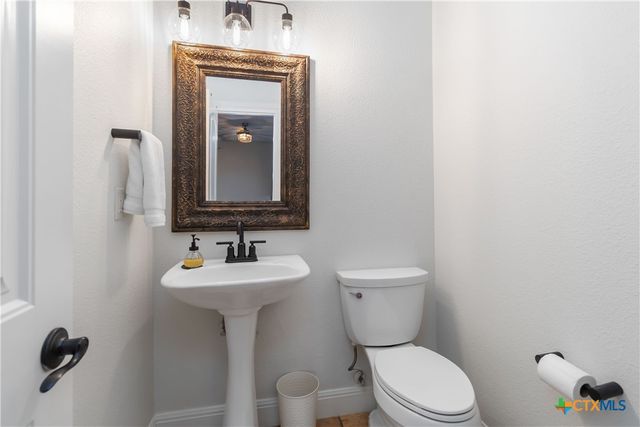 412 Elmwood Drive, New Braunfels, TX 78130