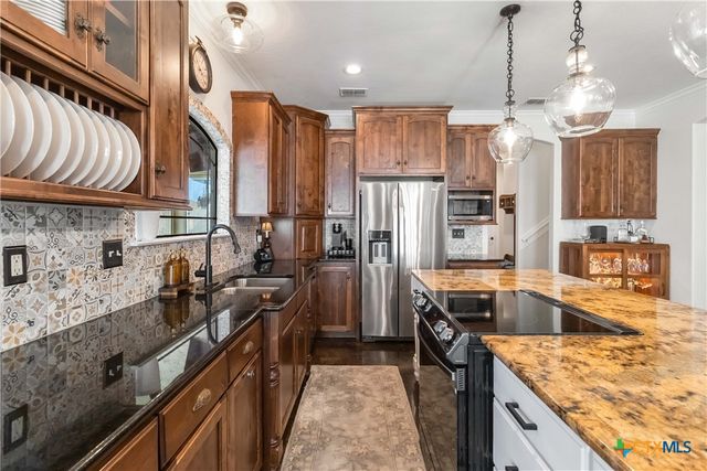 412 Elmwood Drive, New Braunfels, TX 78130