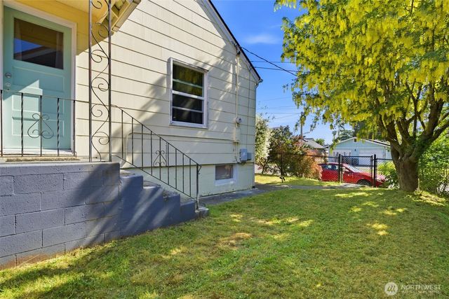 805 Roosevelt Avenue, Bremerton, WA 98337