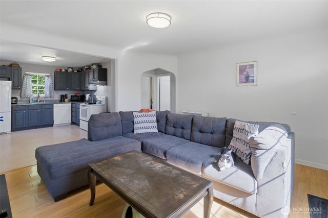 805 Roosevelt Avenue, Bremerton, WA 98337