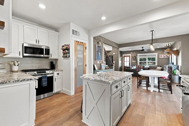 405 E College Street, Gunter, TX 75058