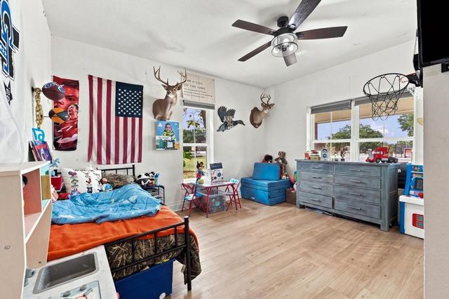 405 E College Street, Gunter, TX 75058