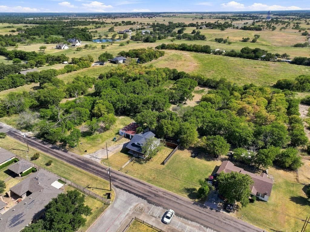 405 E College Street, Gunter, TX 75058