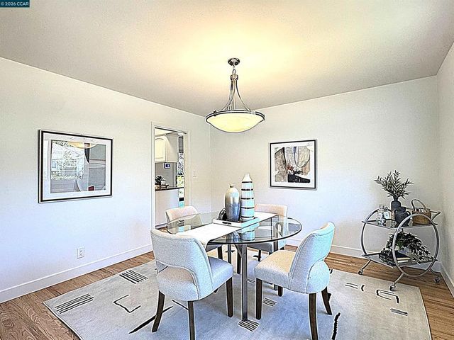 423 Deerfield Dr, Moraga, CA 94556