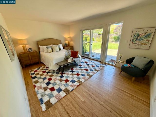 423 Deerfield Dr, Moraga, CA 94556
