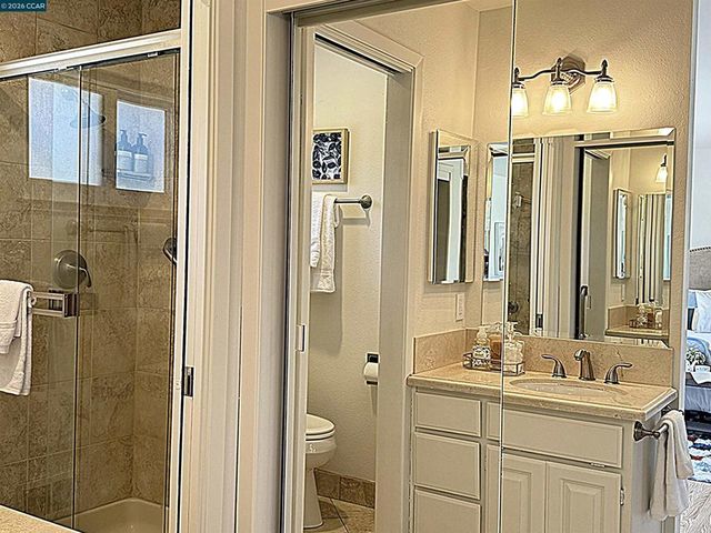423 Deerfield Dr, Moraga, CA 94556