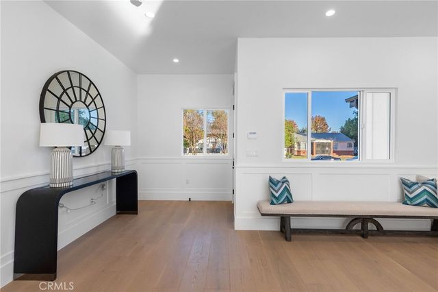 5537 Sunnyslope Avenue, Sherman Oaks, CA 91401