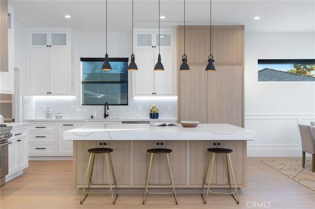 5537 Sunnyslope Avenue, Sherman Oaks, CA 91401
