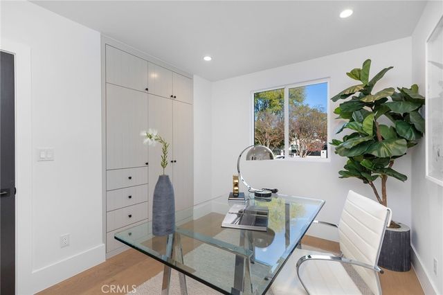 5537 Sunnyslope Avenue, Sherman Oaks, CA 91401
