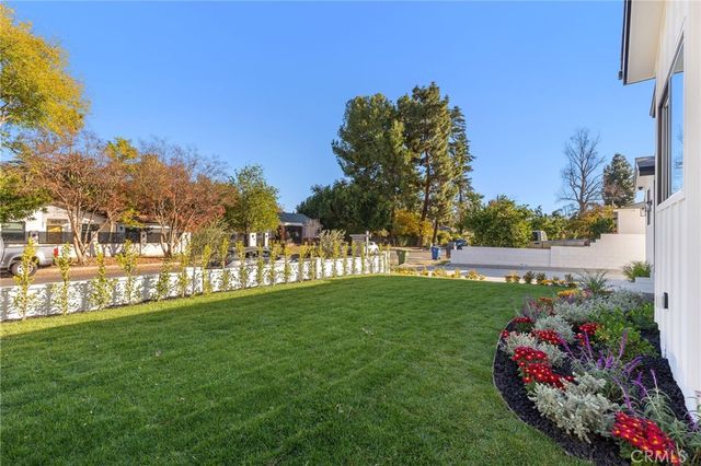 5537 Sunnyslope Avenue, Sherman Oaks, CA 91401
