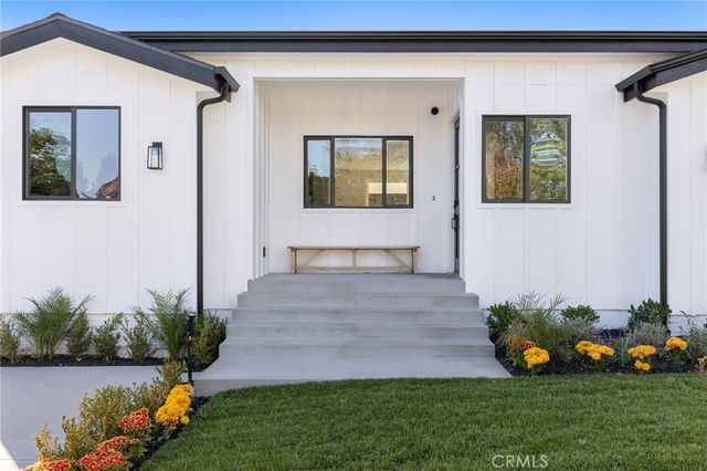 5537 Sunnyslope Avenue, Sherman Oaks, CA 91401