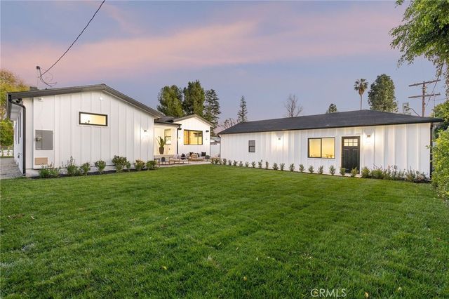 5537 Sunnyslope Avenue, Sherman Oaks, CA 91401