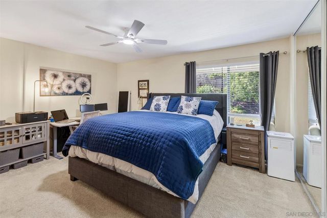 5467 Oakleaf Point, San Diego, CA 92124