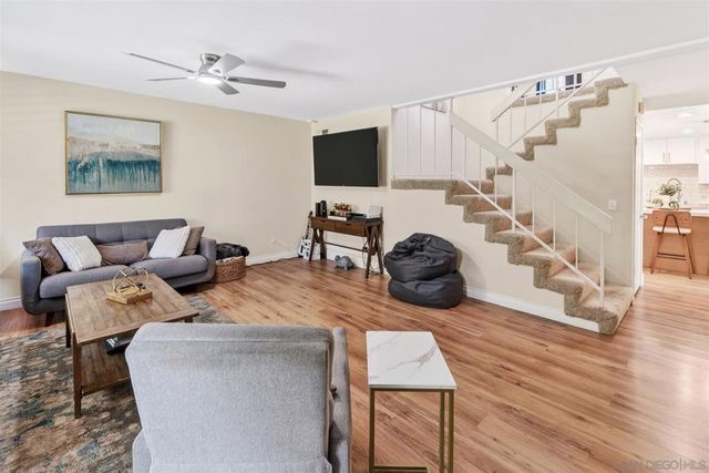 5467 Oakleaf Point, San Diego, CA 92124
