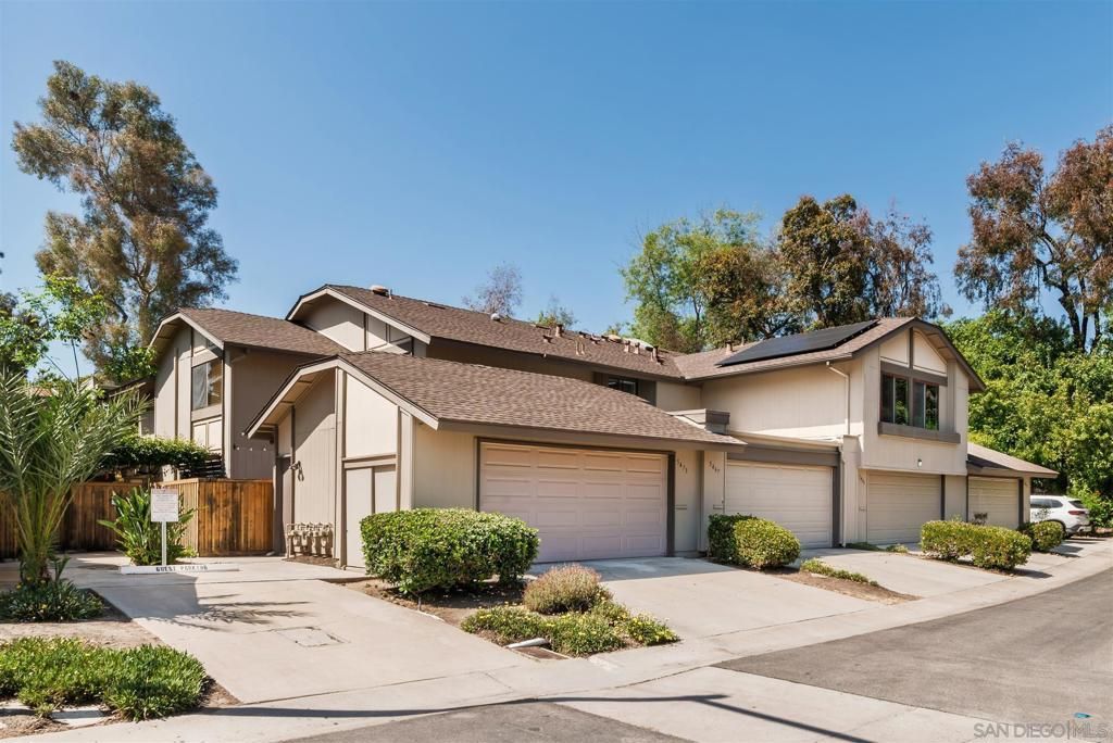 5467 Oakleaf Point, San Diego, CA 92124