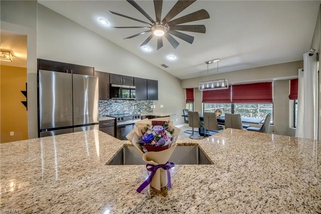 515 SW 29th TER, Cape Coral, FL 33914