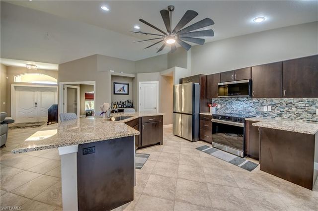 515 SW 29th TER, Cape Coral, FL 33914