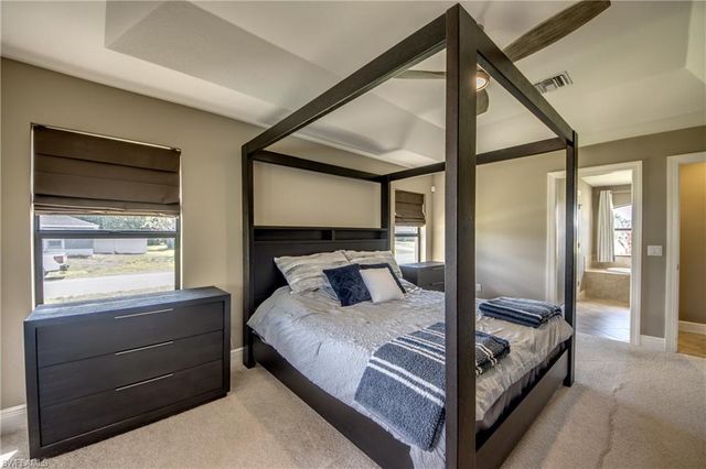 515 SW 29th TER, Cape Coral, FL 33914