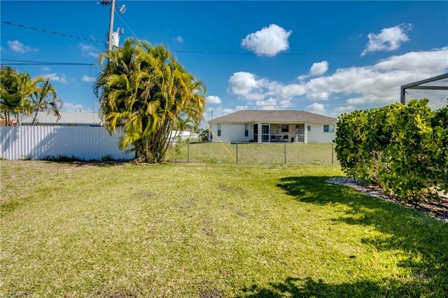 515 SW 29th TER, Cape Coral, FL 33914