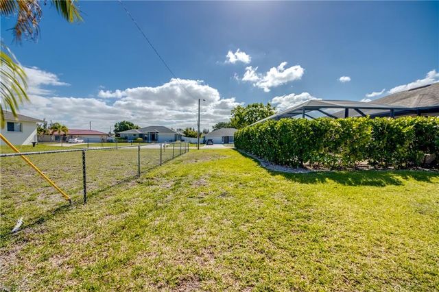 515 SW 29th TER, Cape Coral, FL 33914