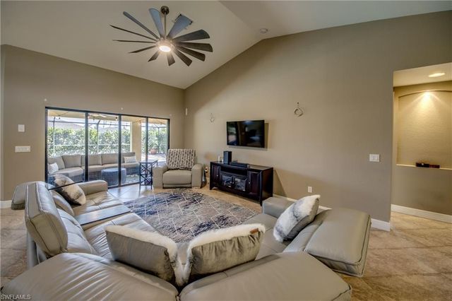 515 SW 29th TER, Cape Coral, FL 33914