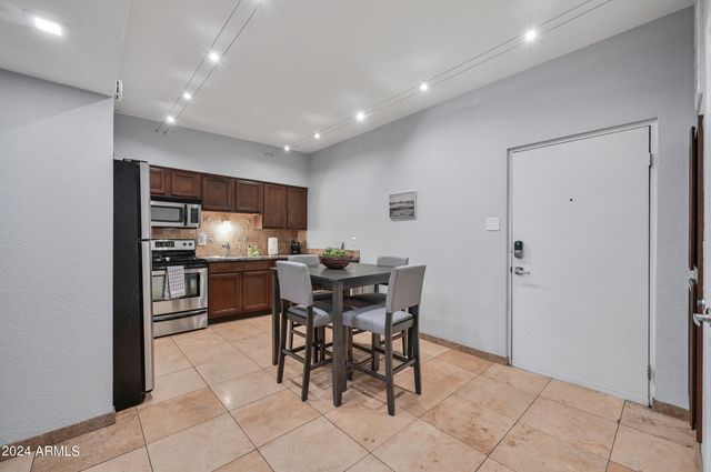 357 E THOMAS Road A208, Phoenix, AZ 85012